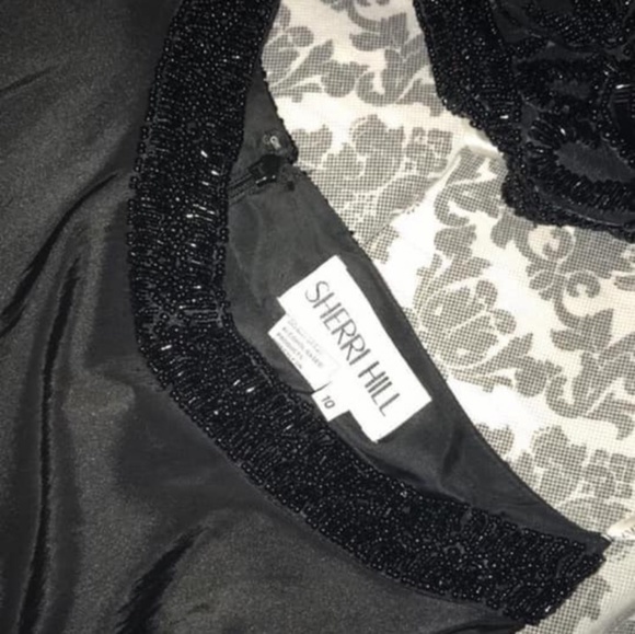 Sherri Hill Prom Dress - Picture 2 of 3